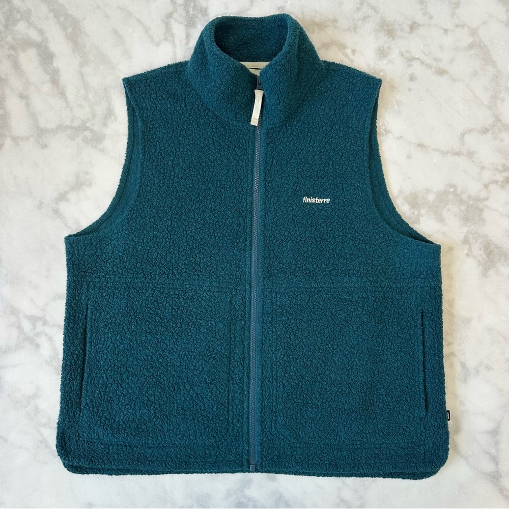 Finisterre Budock Wool Zip Through Fleece Gilet Vest in Kingfisher Blue Green